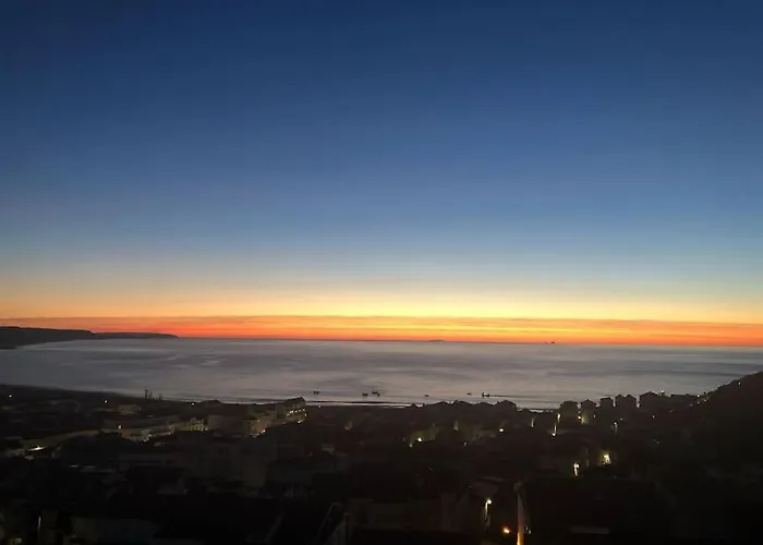 아파트 Atlantic Dream View - For 4 With Amazing Sea Views In Great Location 나자레