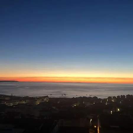 Διαμέρισμα Atlantic Dream View - For 4 With Amazing Sea Views In Great Location Ναζαρέ