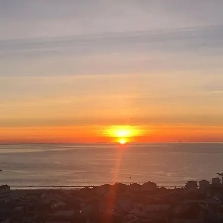 Atlantic Dream View - For 4 With Amazing Sea Views In Great Location * Ναζαρέ