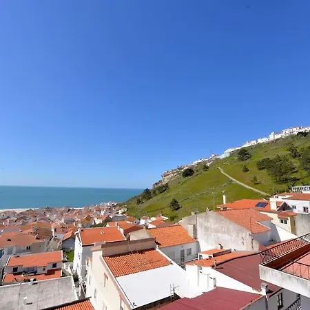 Atlantic Dream View - For 4 With Amazing Sea Views In Great Location Ναζαρέ
