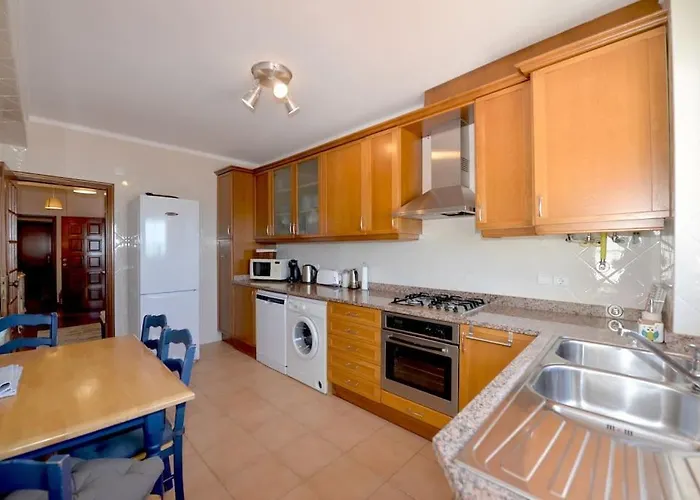 Atlantic Dream View - For 4 With Amazing Sea Views In Great Location נאזרה